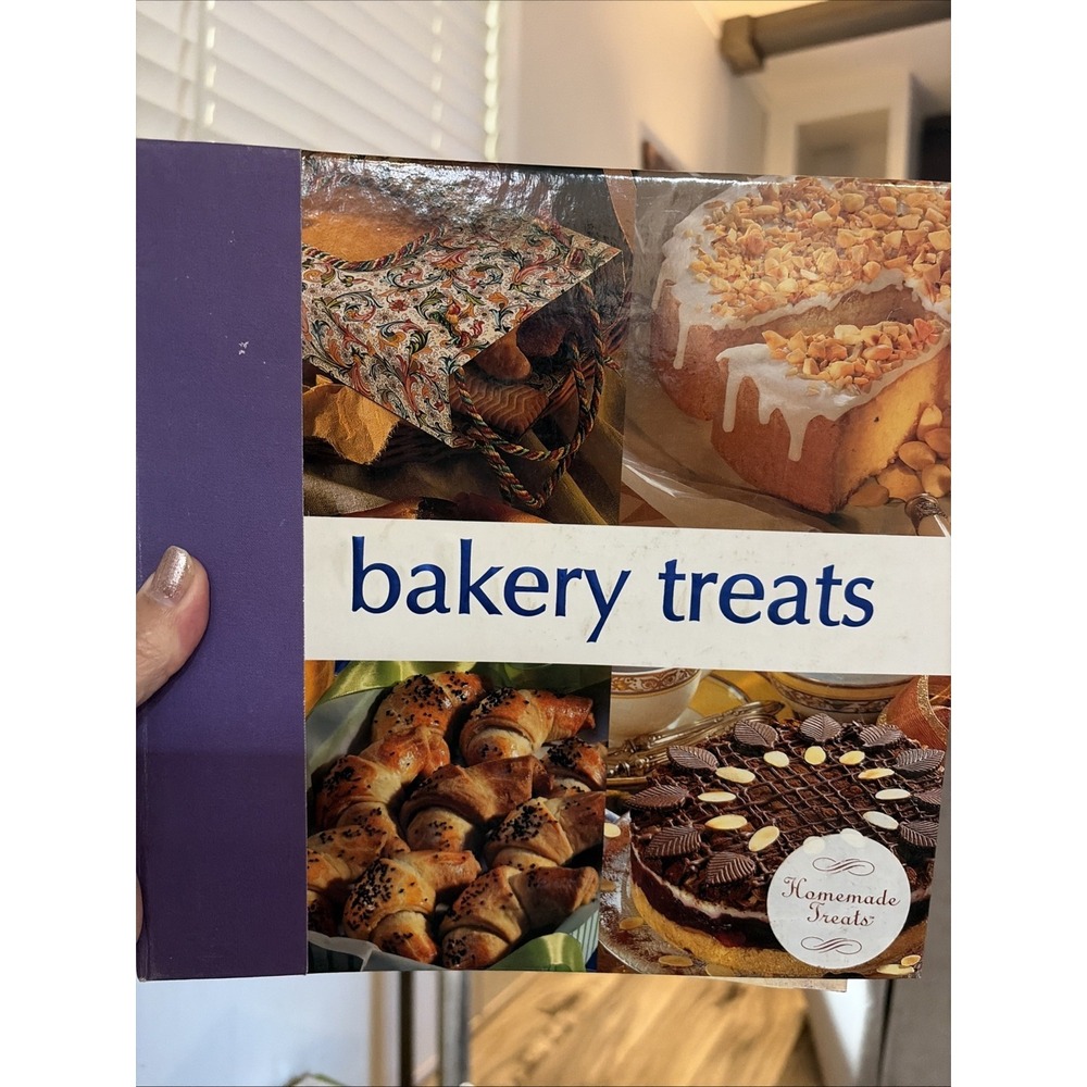 Bakery Treats Publications International Ltd Spiral Bound Cookbook 2002 Baking